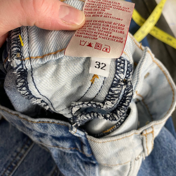 REVICE Two Tone Color Block Highrise Straight Leg Button Fly Mom Jeans Size 32 - Picture 7 of 10